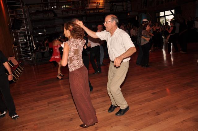 min 2010 05 30 station danse 256